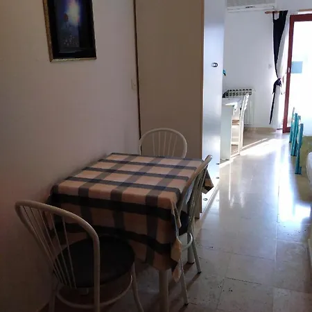 Luna Tsuki Seven Apartmanhotel *