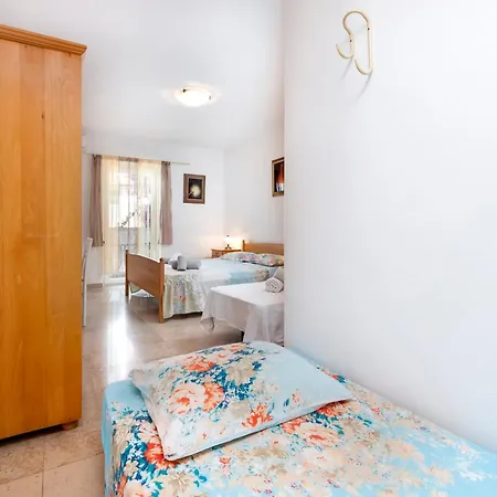 Luna Tsuki Seven Apartmanhotel Rovinj